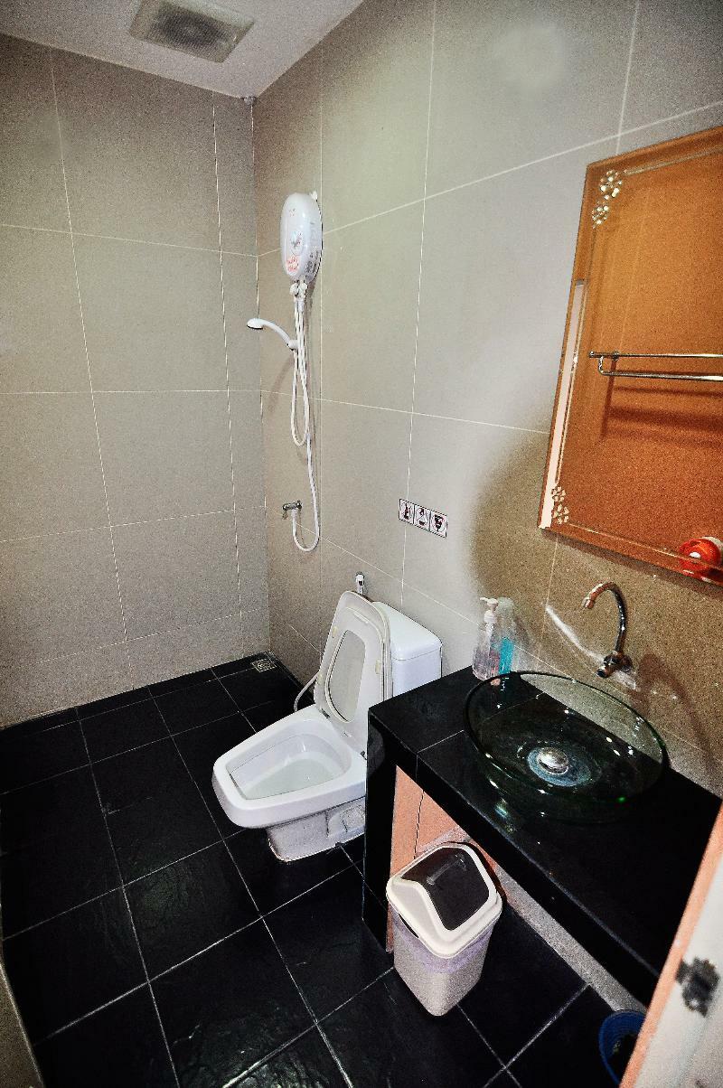 เซนรูมส์ ลาดพร้าว ซอย 71 Hotel กรุงเทพมหานคร ภายนอก รูปภาพ